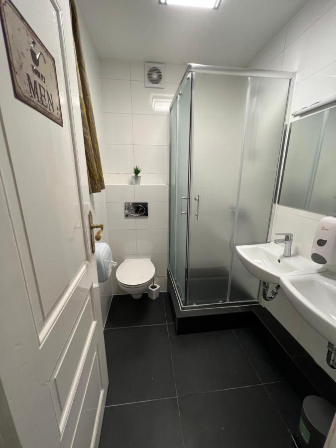 Hostel Jasmin Praga Zewnętrze zdjęcie