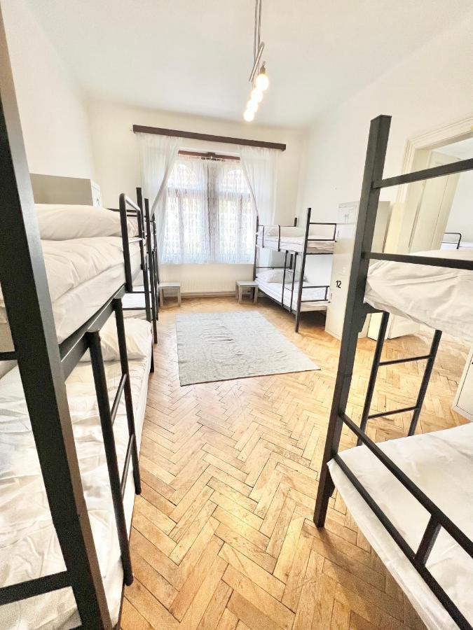 Hostel Jasmin Praga Zewnętrze zdjęcie