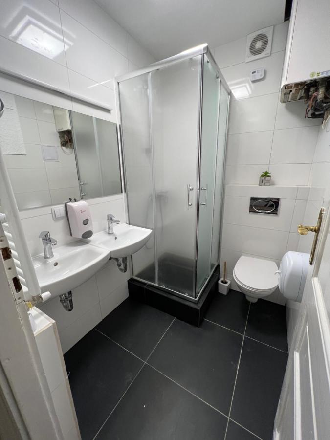 Hostel Jasmin Praga Zewnętrze zdjęcie